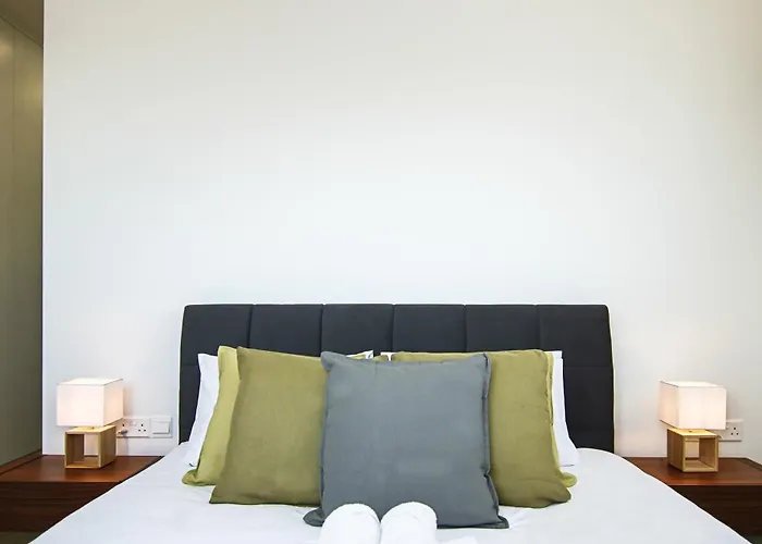 Phaedrus Living: Sea View Anna Residence 202